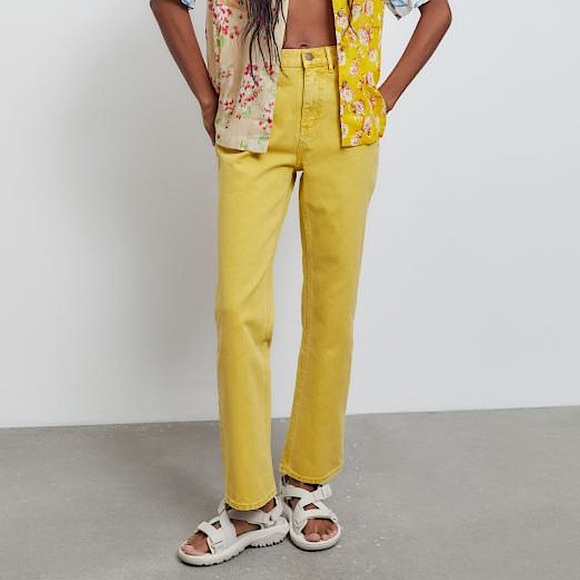 NWT UO Yellow BDG High Waisted Cowboy Jeans - Picture 1 of 1